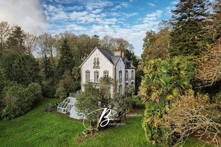 Image No.2-6 Bed Property for sale