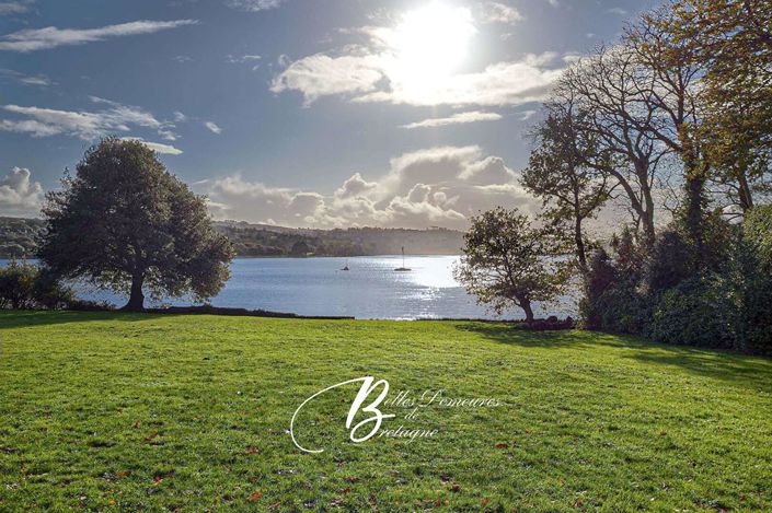 Image No.3-6 Bed Property for sale