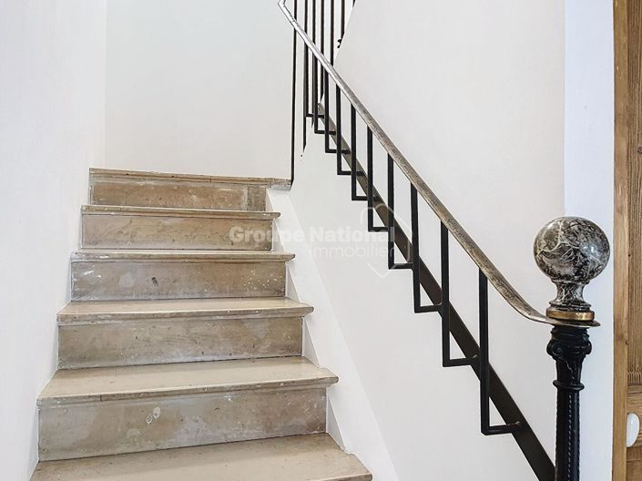 Image No.8-5 Bed Property for sale