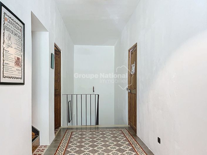 Image No.9-5 Bed Property for sale