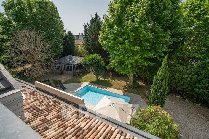 Image No.16-6 Bed House for sale