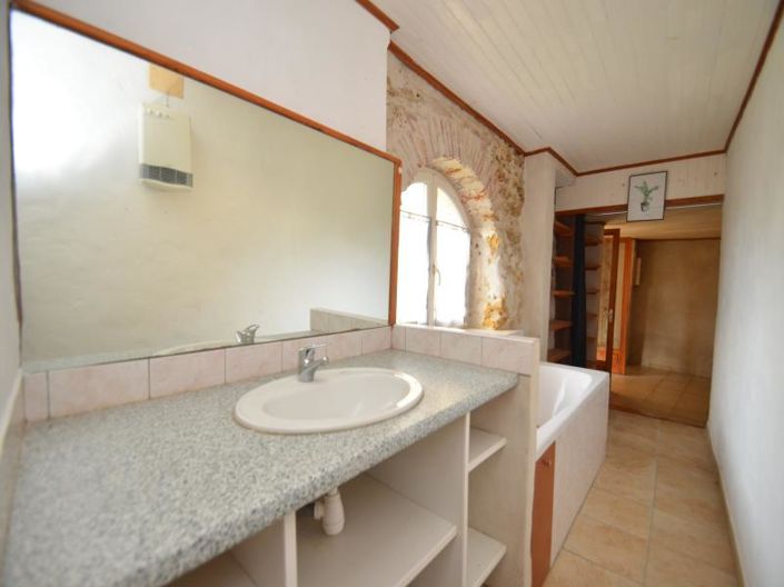 Image No.18-8 Bed House for sale