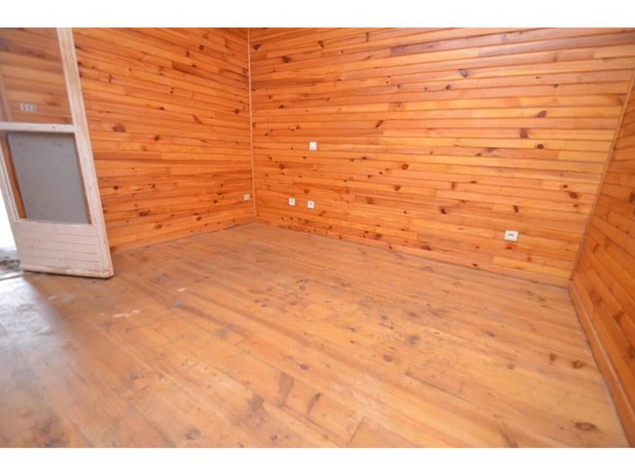 Image No.21-8 Bed House for sale