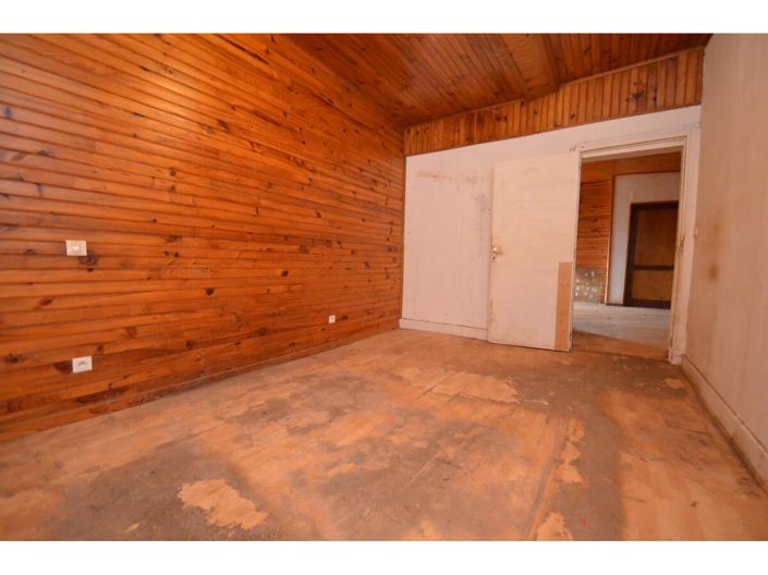 Image No.24-8 Bed House for sale