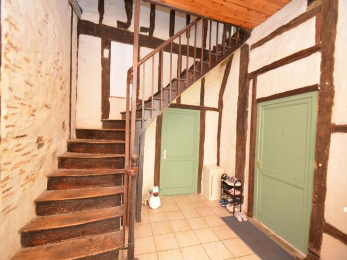 Image No.3-8 Bed House for sale