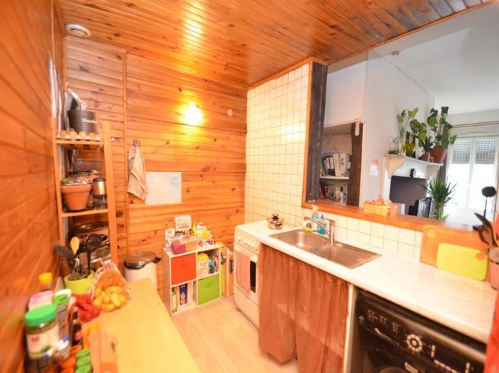 Image No.5-8 Bed House for sale