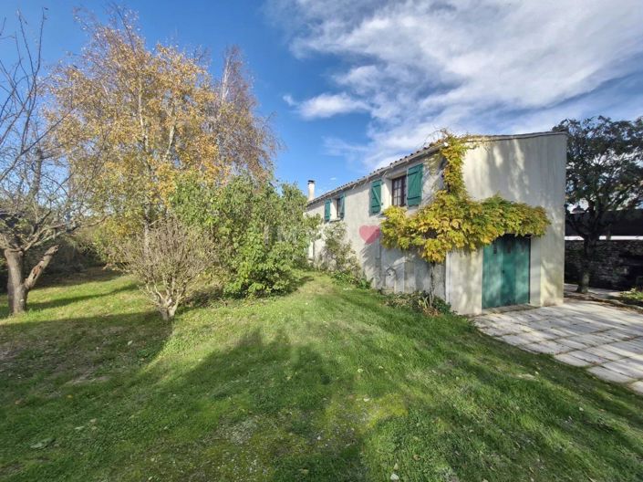 Image No.19-5 Bed House for sale