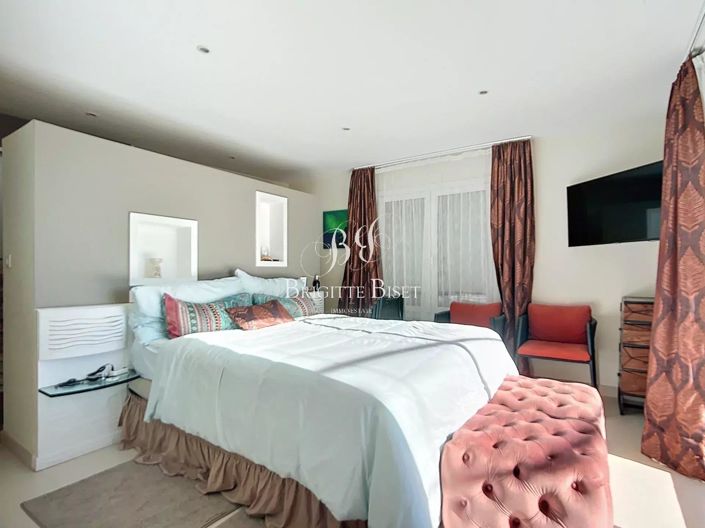 Image No.11-3 Bed Apartment for sale