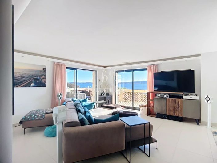 Image No.7-3 Bed Apartment for sale