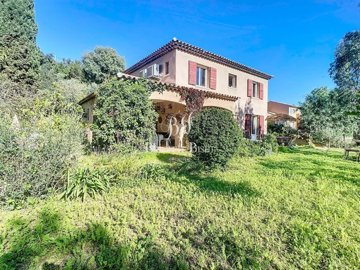 Maison de 4 chambres à vendre à Le Plan-de-la-Tour