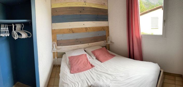 Image No.19-12 Bed House for sale