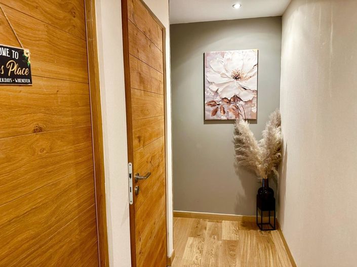 Image No.15-5 Bed House for sale