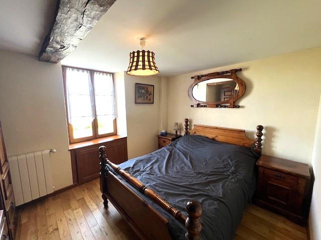 Image No.11-6 Bed House for sale