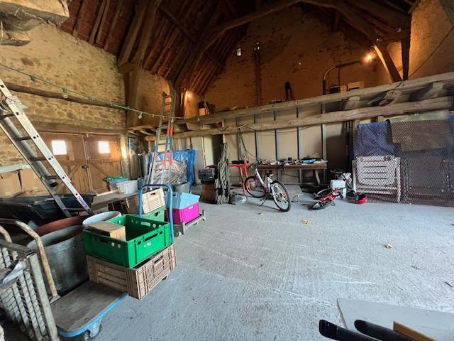 Image No.19-6 Bed House for sale