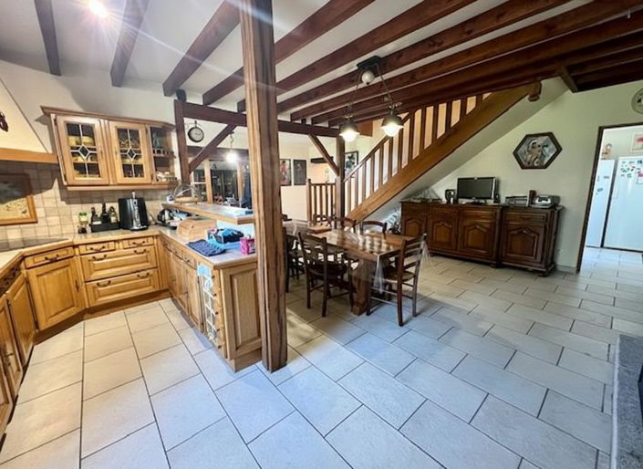 Image No.5-6 Bed House for sale