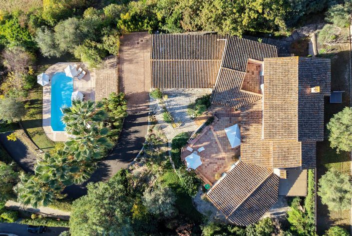 Image No.30-6 Bed House for sale