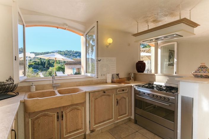 Image No.7-6 Bed House for sale