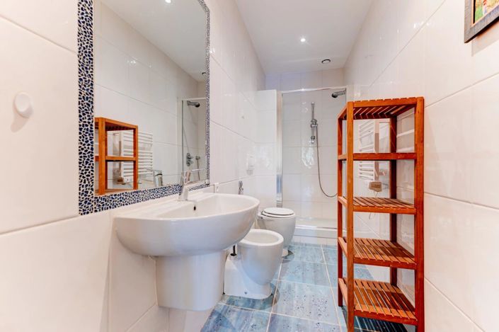 Image No.12-3 Bed Apartment for sale