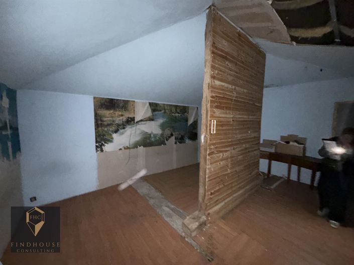 Image No.7-3 Bed House for sale