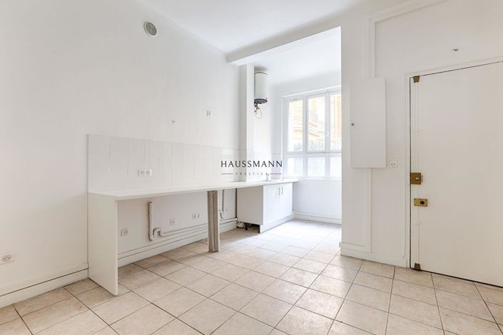 Image No.10-4 Bed Property for sale