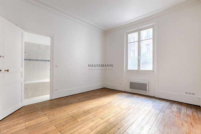 Image No.17-4 Bed Property for sale