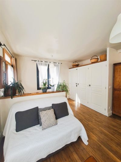 Image No.6-2 Bed House for sale