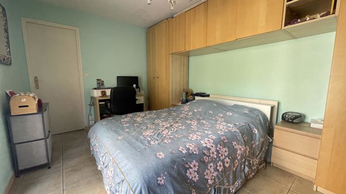 Image No.10-4 Bed House for sale