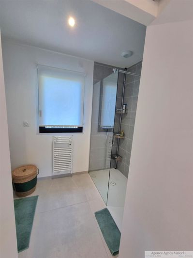 Image No.21-5 Bed House for sale