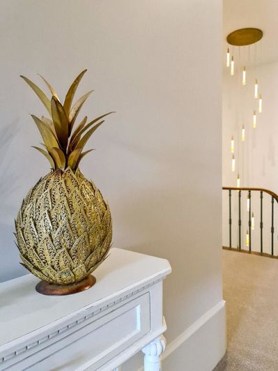 Image No.10-8 Bed Property for sale