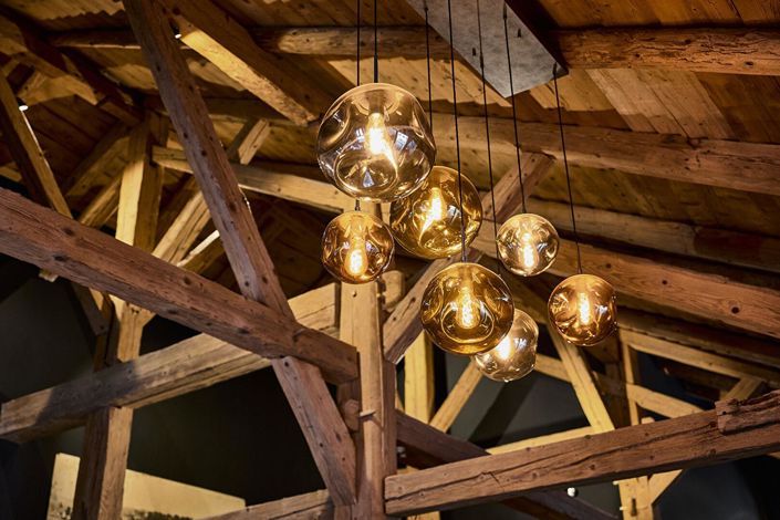 Image No.12-7 Bed Property for sale