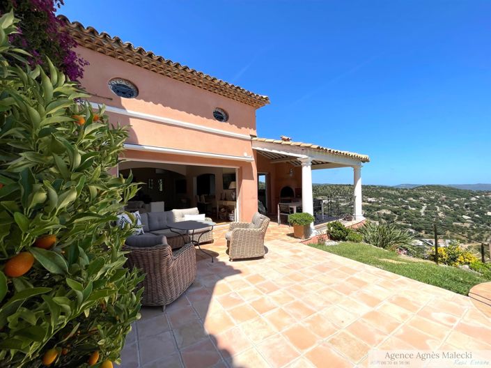 Image No.2-5 Bed House for sale