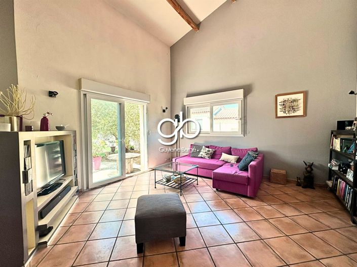 Image No.10-3 Bed House for sale