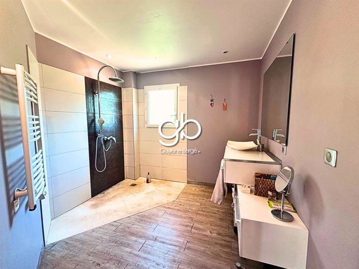 Image No.6-3 Bed House for sale