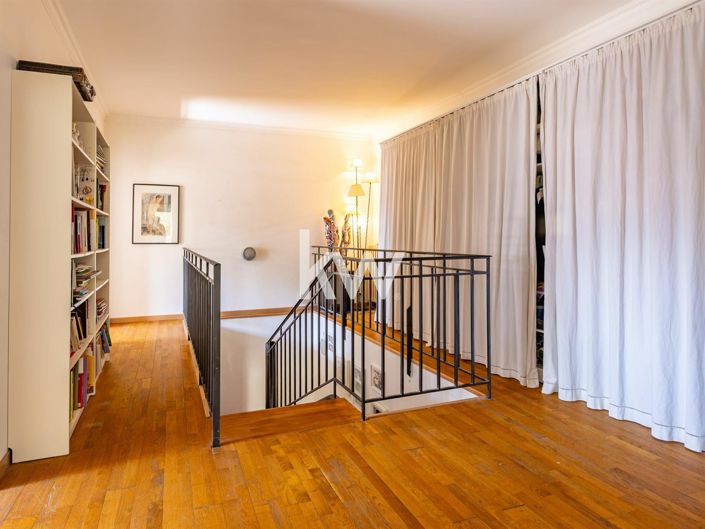 Image No.12-5 Bed House for sale