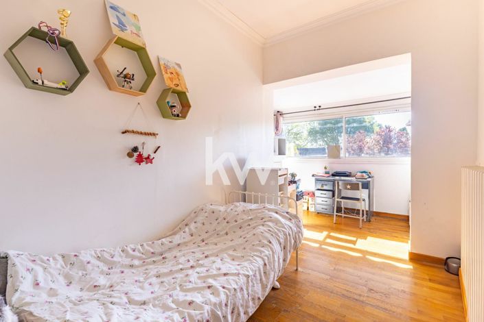 Image No.16-5 Bed House for sale