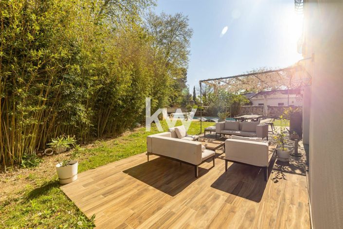 Image No.18-5 Bed House for sale