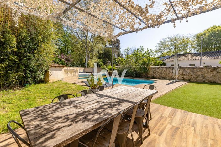 Image No.8-5 Bed House for sale