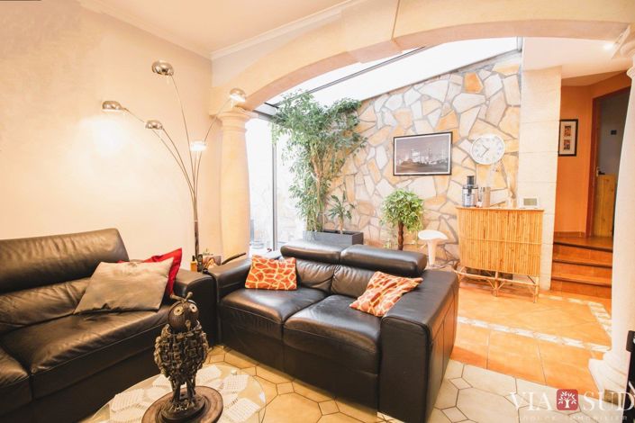 Image No.2-3 Bed House for sale