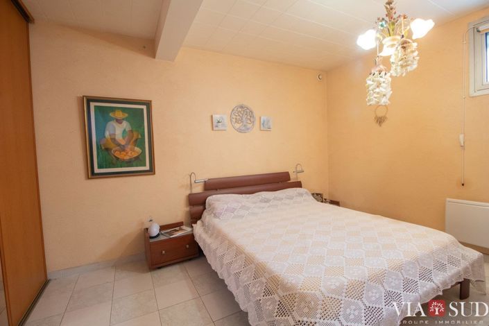 Image No.8-3 Bed House for sale