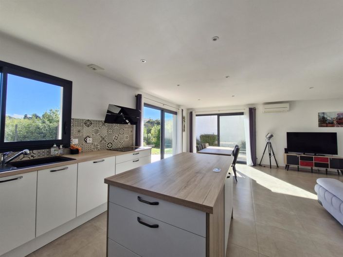 Image No.6-4 Bed House for sale