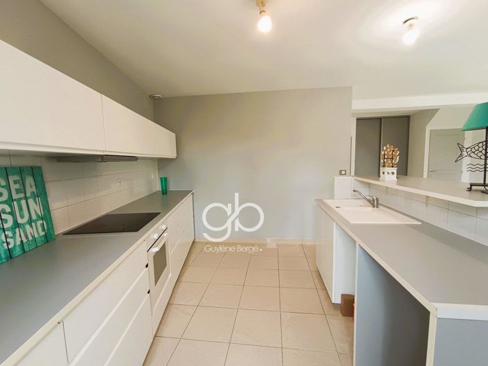 Image No.2-5 Bed House for sale