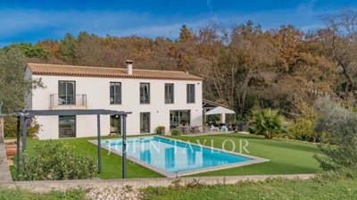 Maison de 4 chambres à vendre à Châteauneuf-Grasse