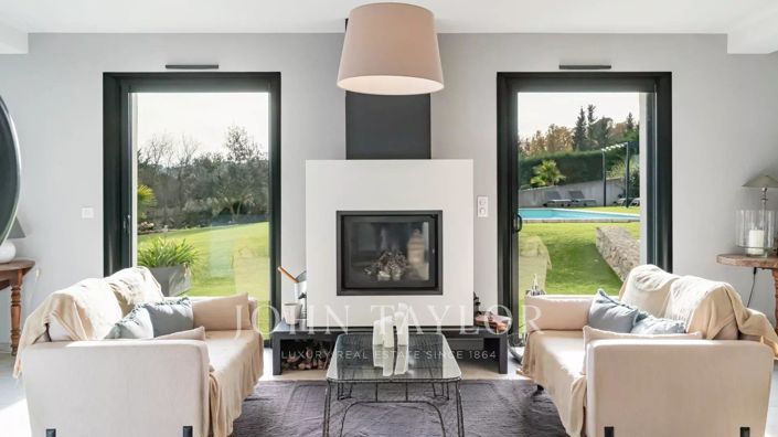 Image No.5-Maison de 4 chambres à vendre à Châteauneuf-Grasse