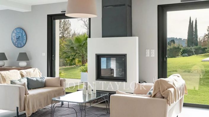 Image No.6-Maison de 4 chambres à vendre à Châteauneuf-Grasse