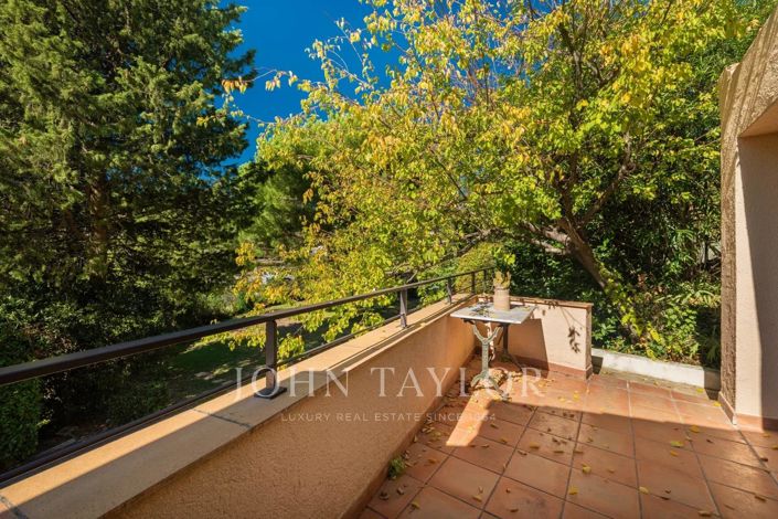 Image No.21-4 Bed House for sale