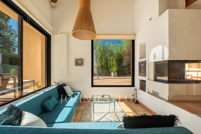 Image No.8-4 Bed House for sale