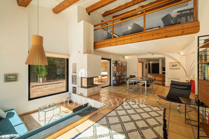 Image No.9-4 Bed House for sale