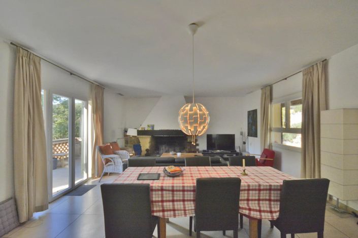 Image No.12-4 Bed House for sale