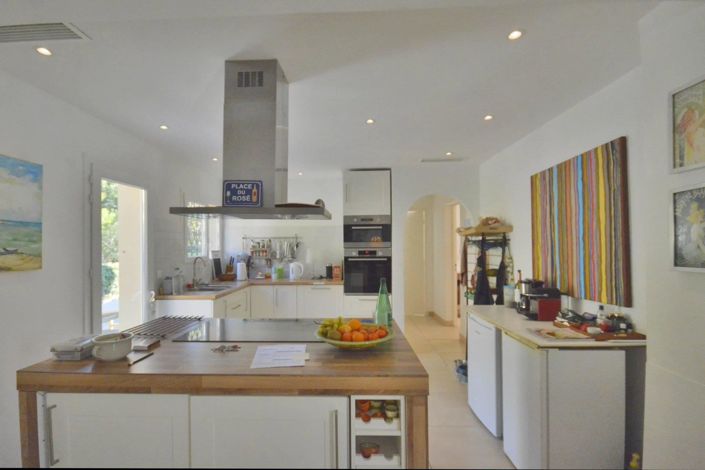 Image No.14-4 Bed House for sale