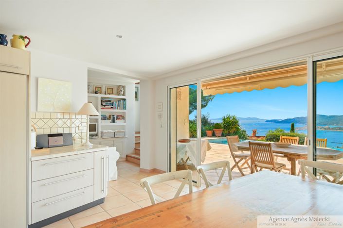 Image No.15-4 Bed House for sale